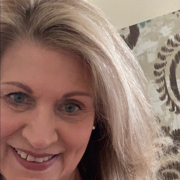 Meet your Posher, Lou Ann - Picture 1 of 1